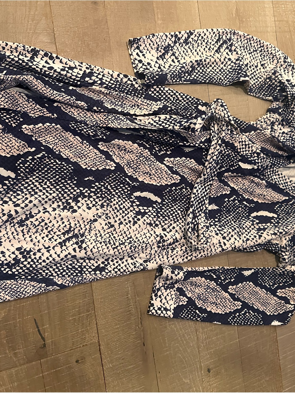 Diane Von Furstenberg Navy and White Snake-Print Long Sleeve Wrap Dress